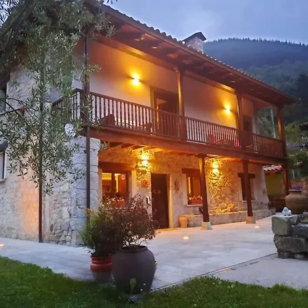 El Papu Colorau Holiday home Cangas de Onis